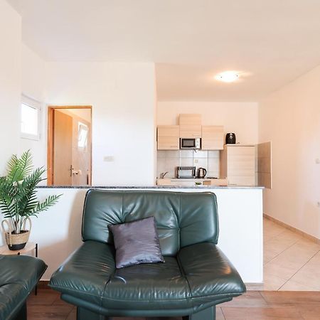 ורסי Apartments Miky מראה חיצוני תמונה