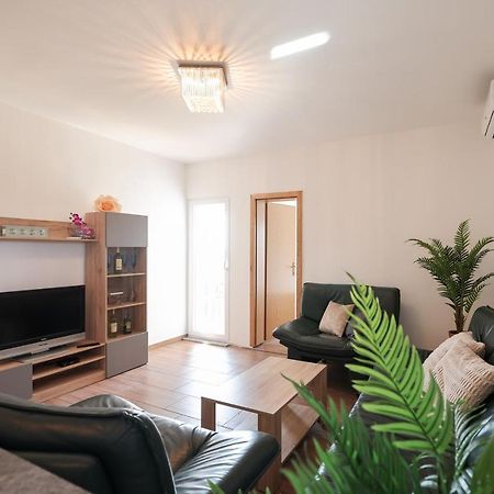 ורסי Apartments Miky מראה חיצוני תמונה