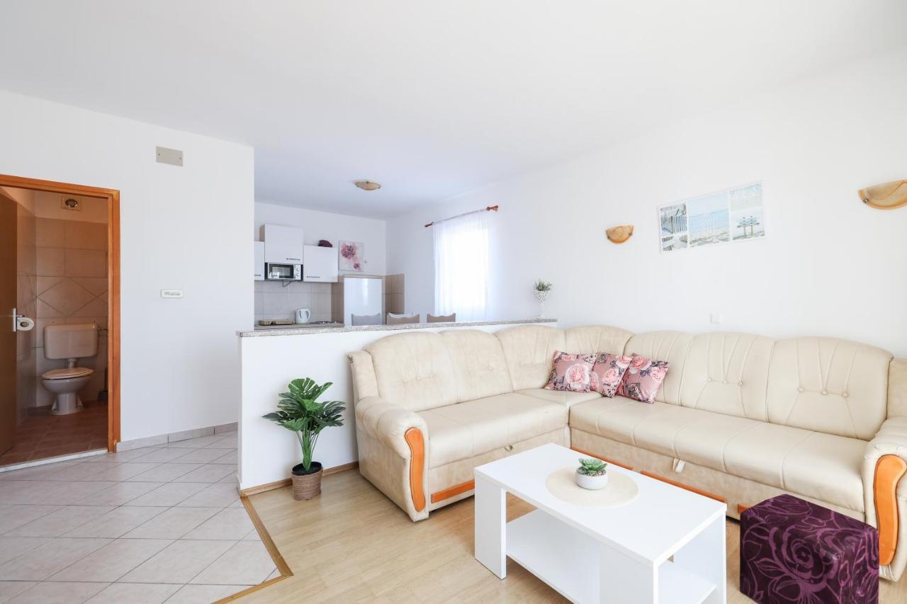 ורסי Apartments Miky מראה חיצוני תמונה