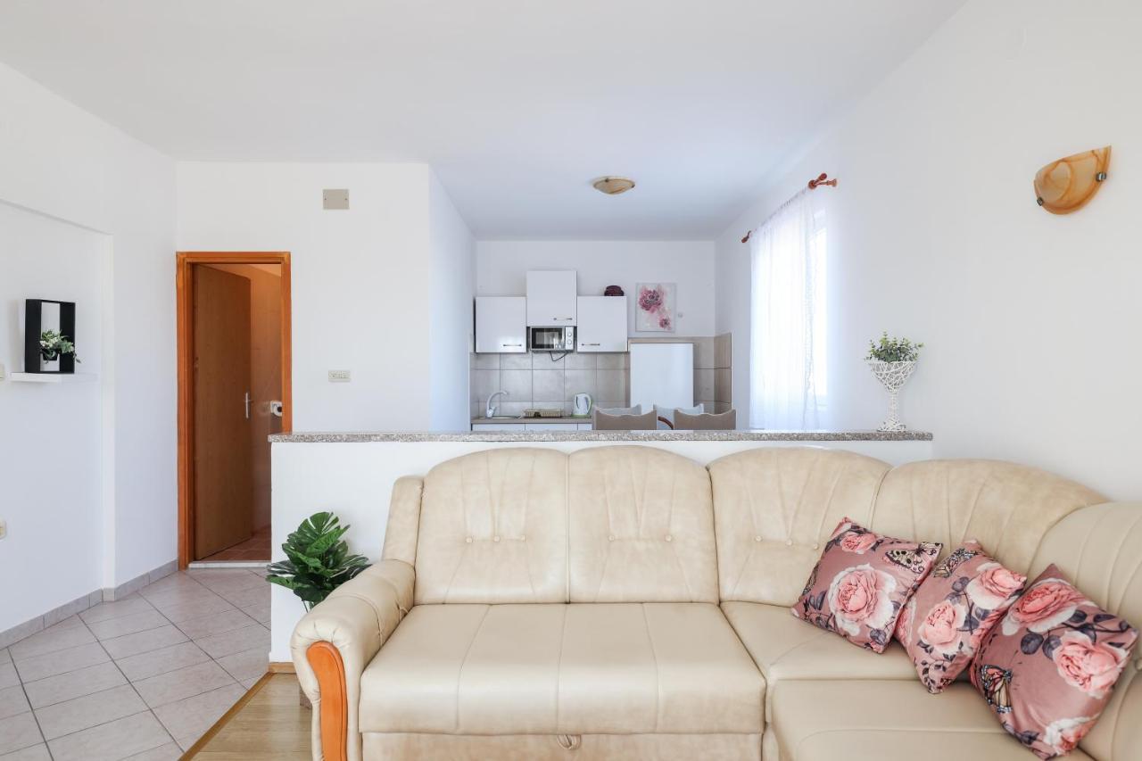 ורסי Apartments Miky מראה חיצוני תמונה